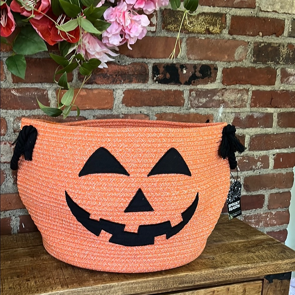 Orange Jack-O'-Lantern Basket